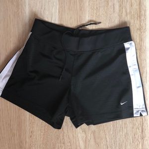 Black and white women’s Nike gym shorts!